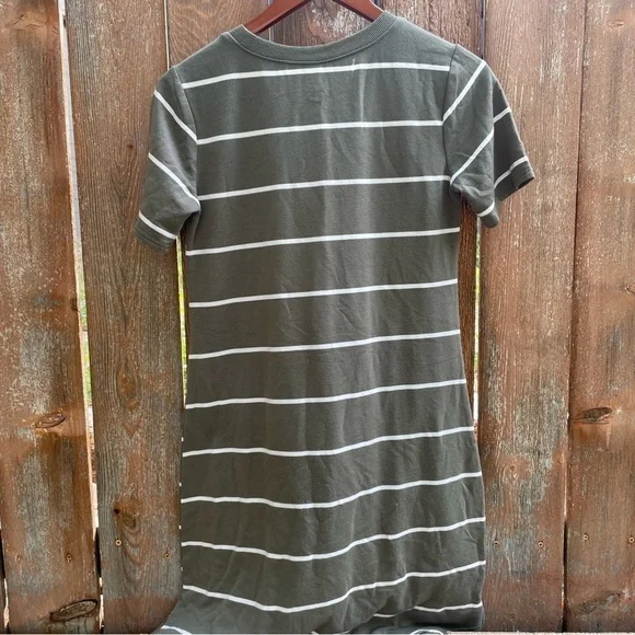 MAURICES Women’s Striped Olive Green T-Shirt Short Sleeve Dress Size XS - Picture 9 of 9